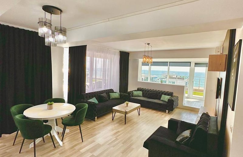 Rent of a comfortable 3-room penthouse, 85 m², Mamaia, Constanța, Romania